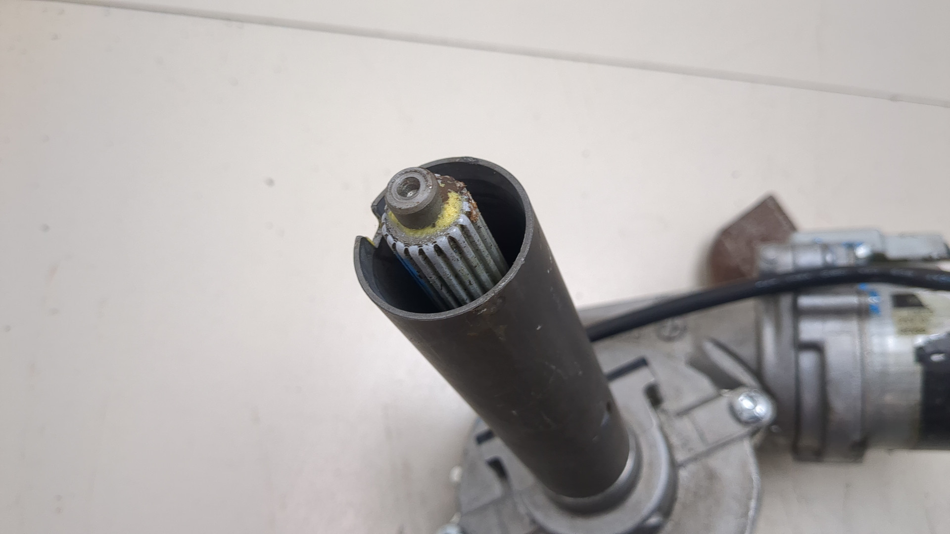 Серводвигатель рулевой рейки