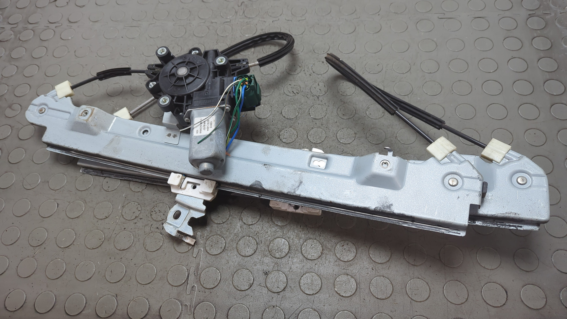 Стеклоподъемник электр. передний левый