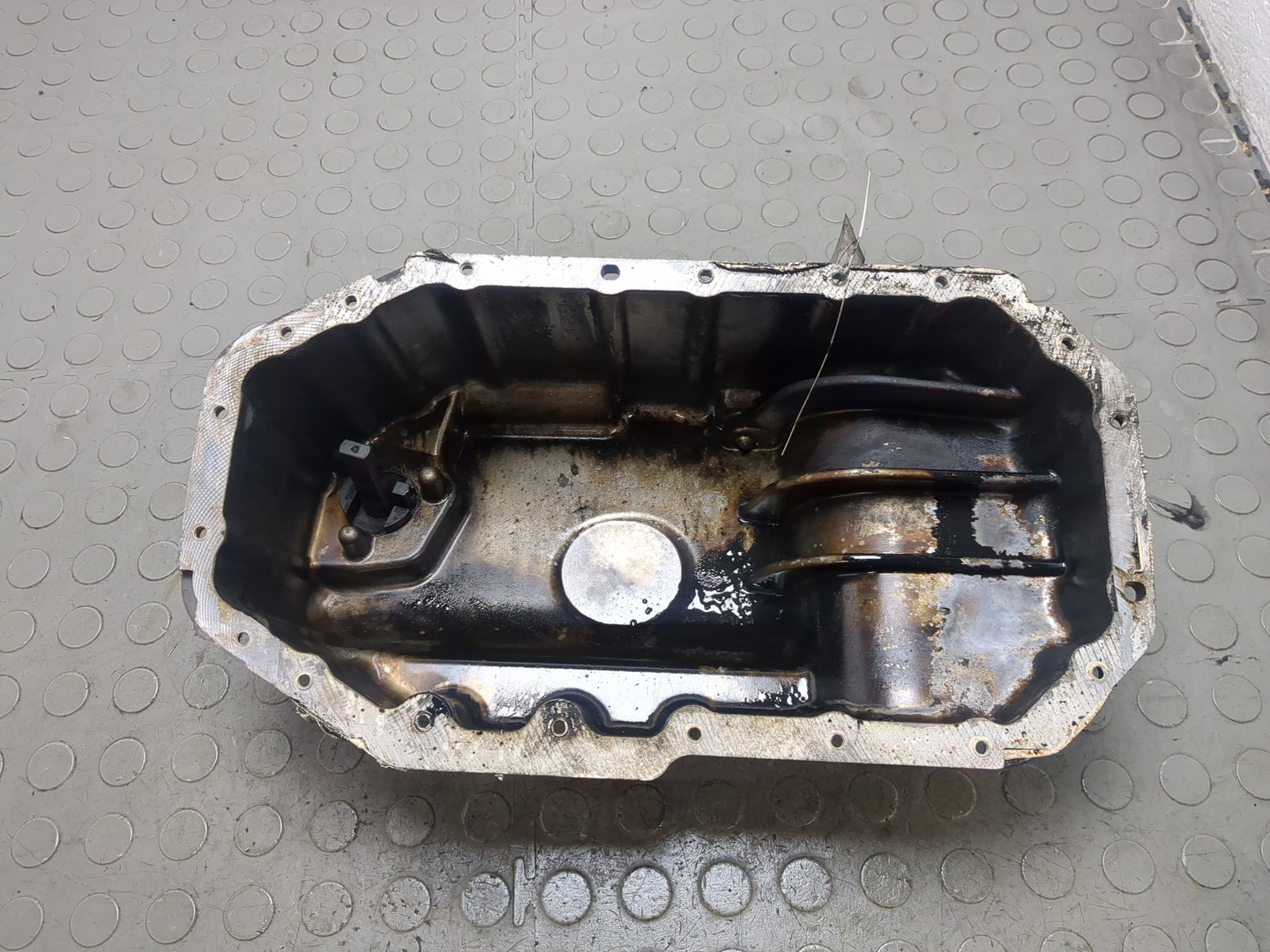 Поддон масляный двигателя (картер)