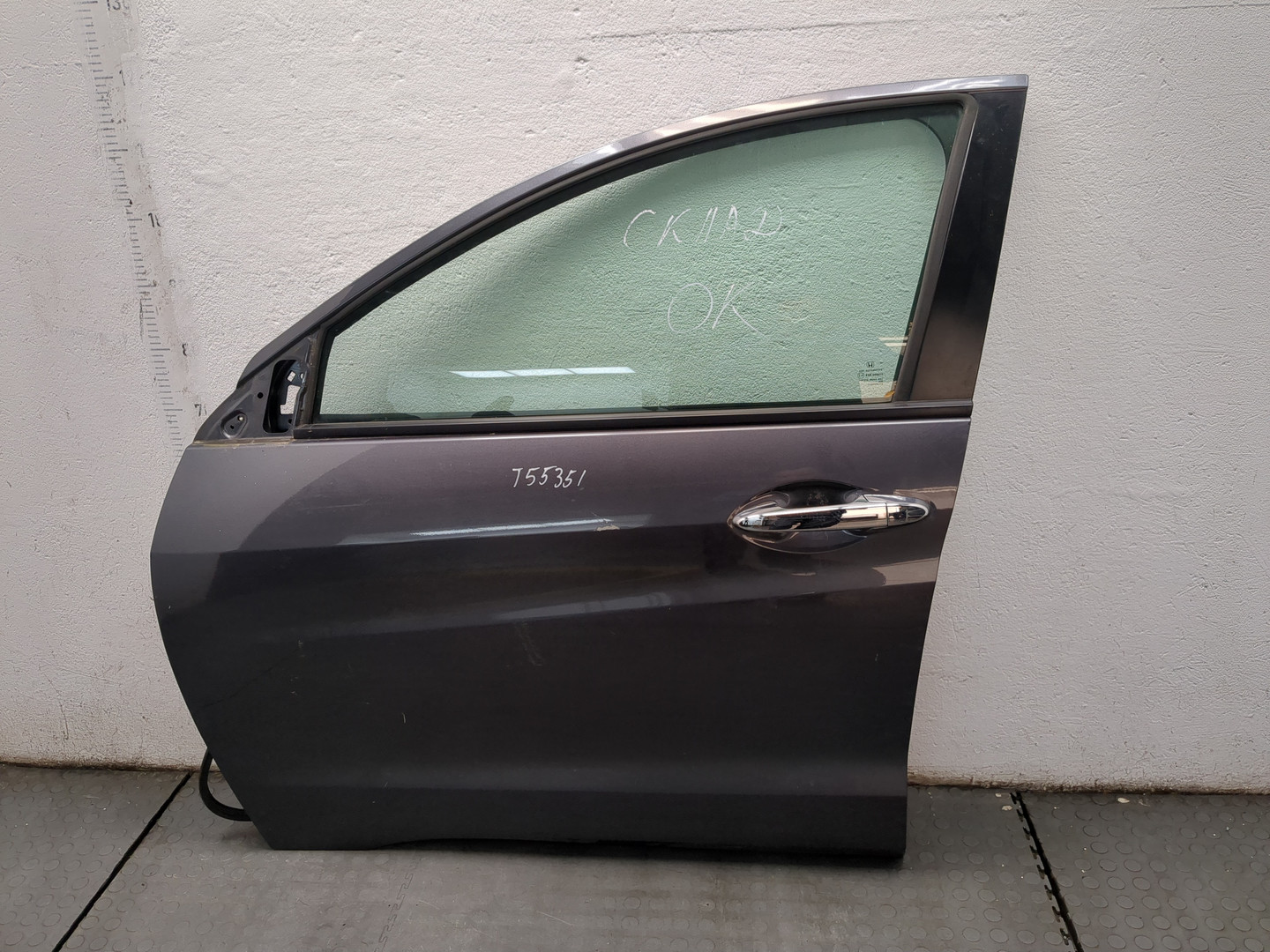 Дверь передняя левая