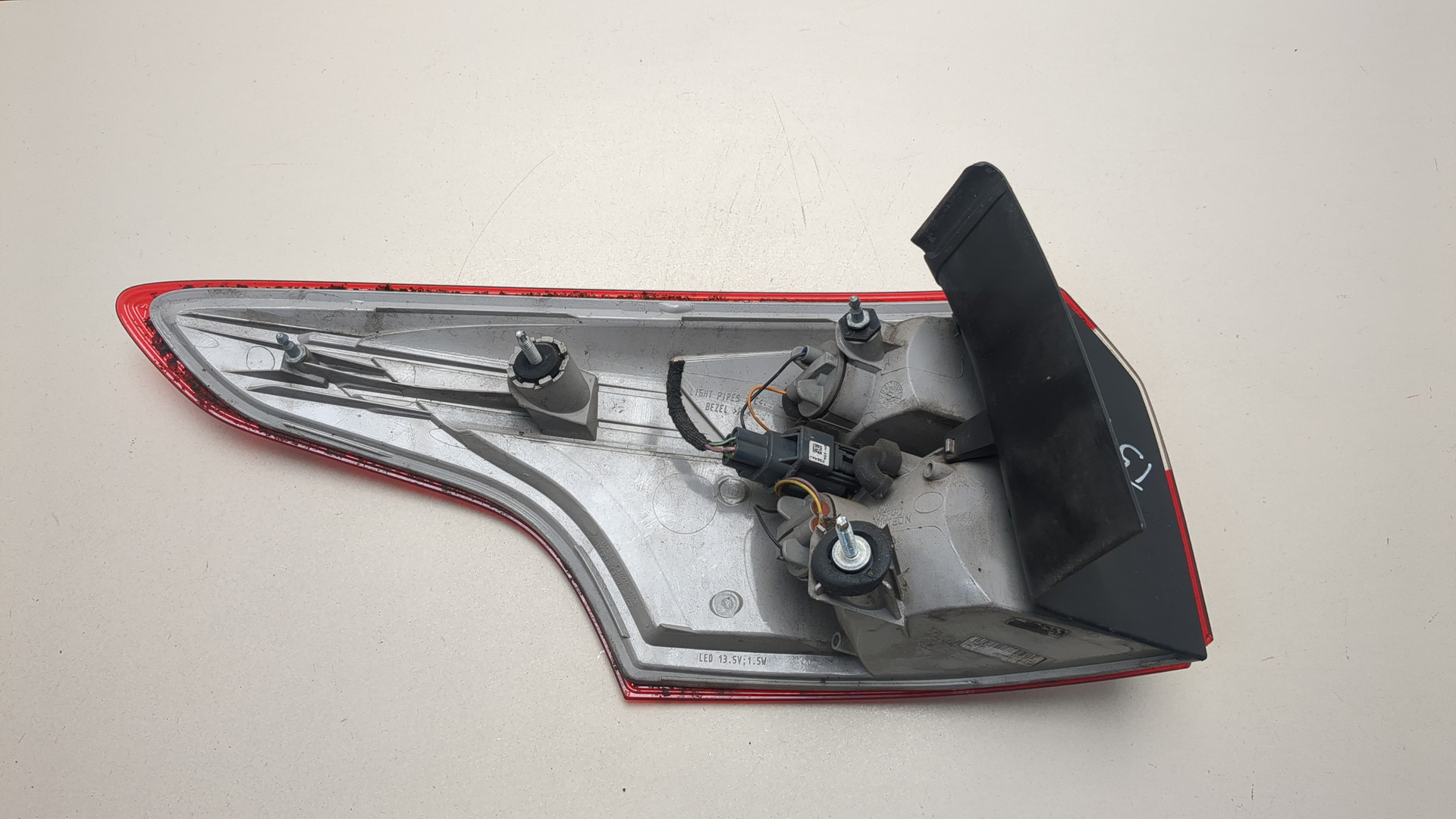 Фонарь задний правый