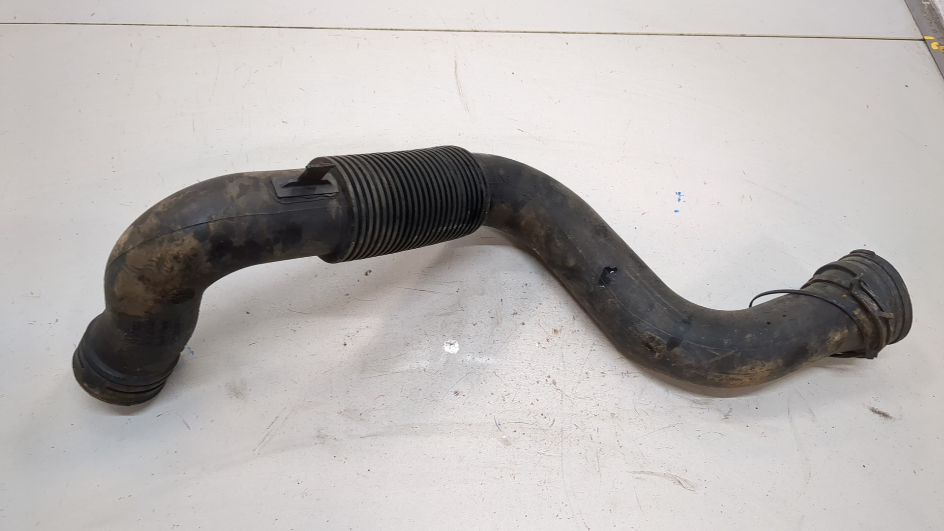 Патрубок воздушного фильтра