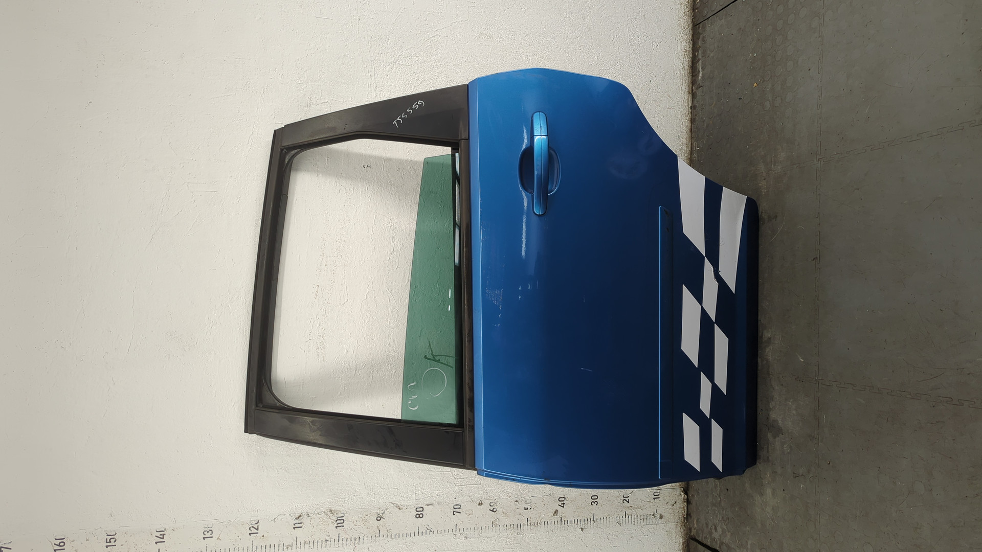 Дверь задняя левая