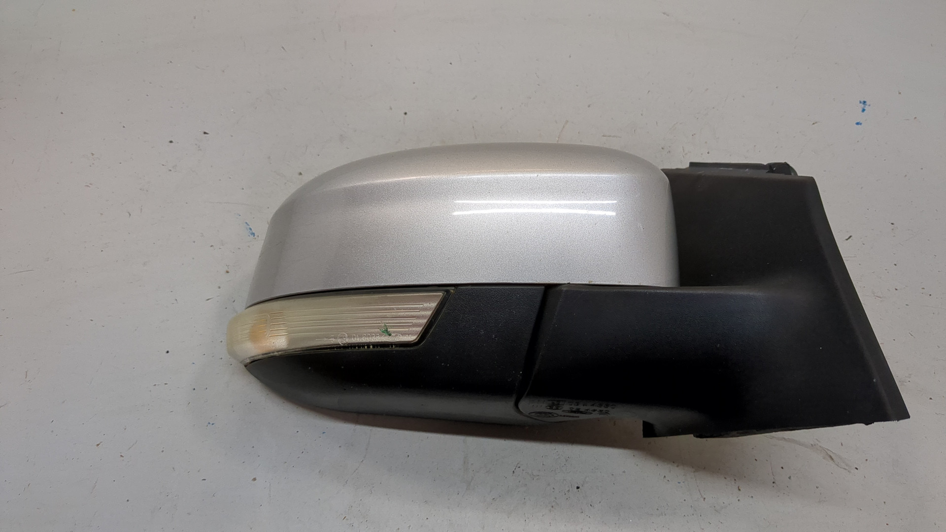 Зеркало правое электрическое