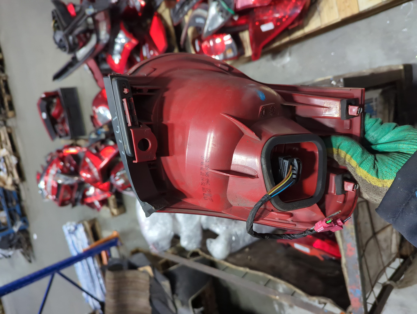 Фонарь задний правый