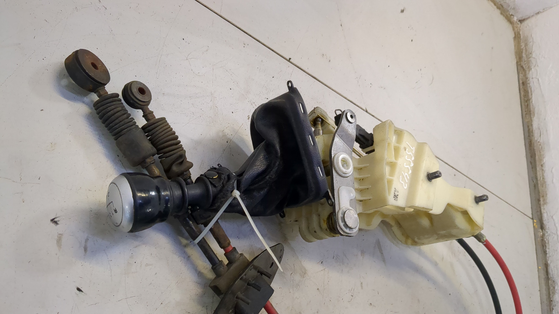 Кулиса МКПП / АКПП