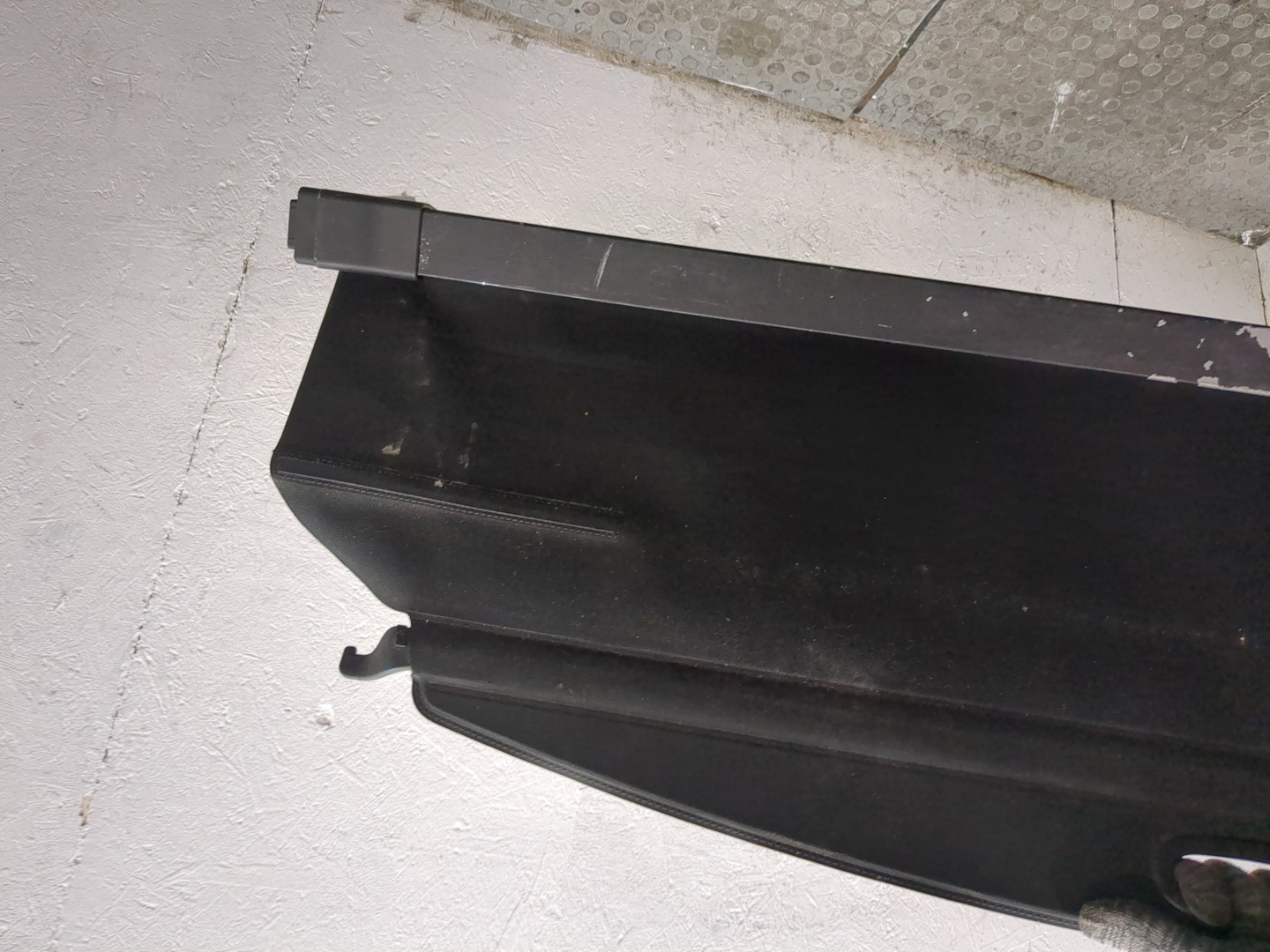 Шторка багажника