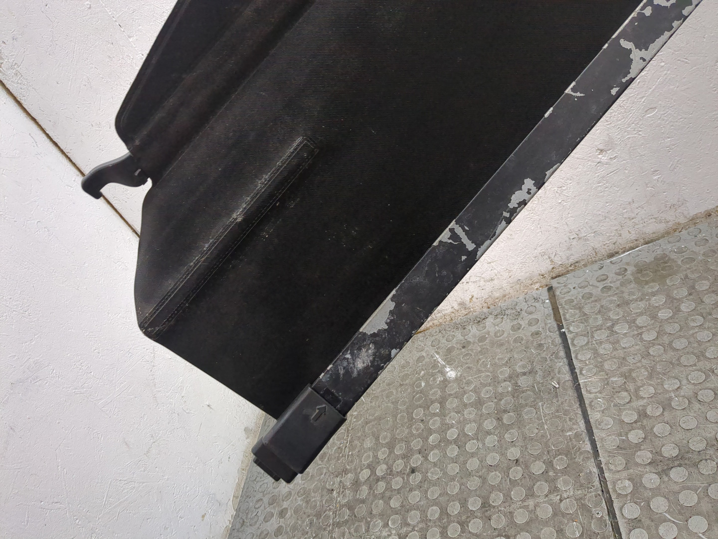 Шторка багажника