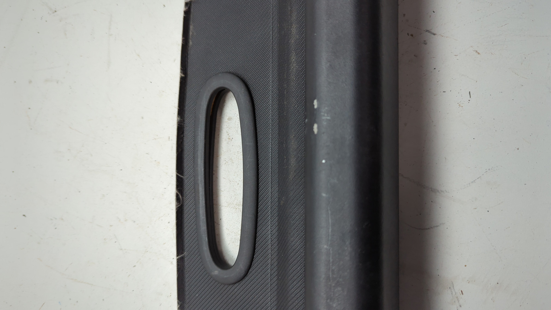 Шторка багажника