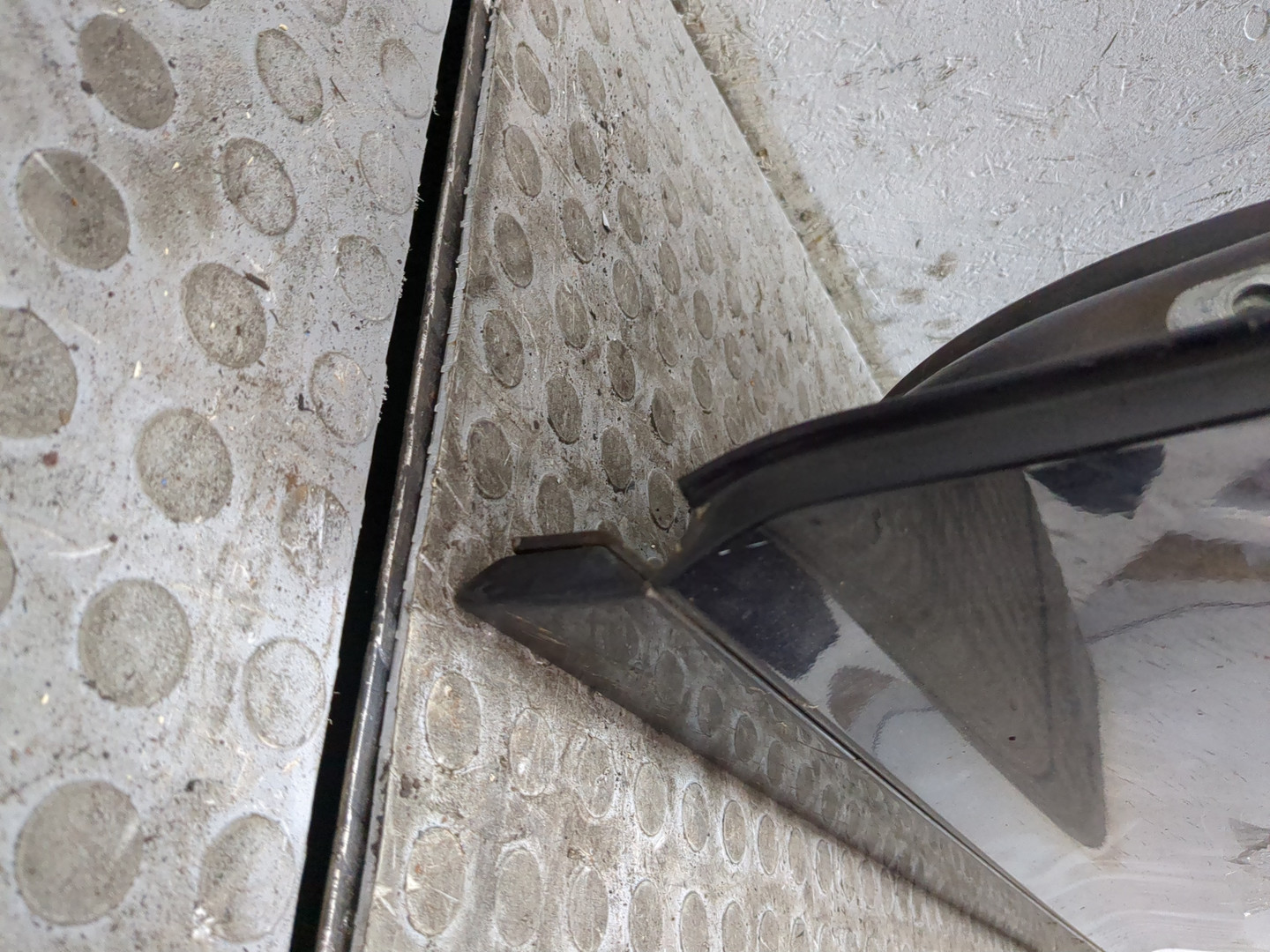 Дверь передняя левая