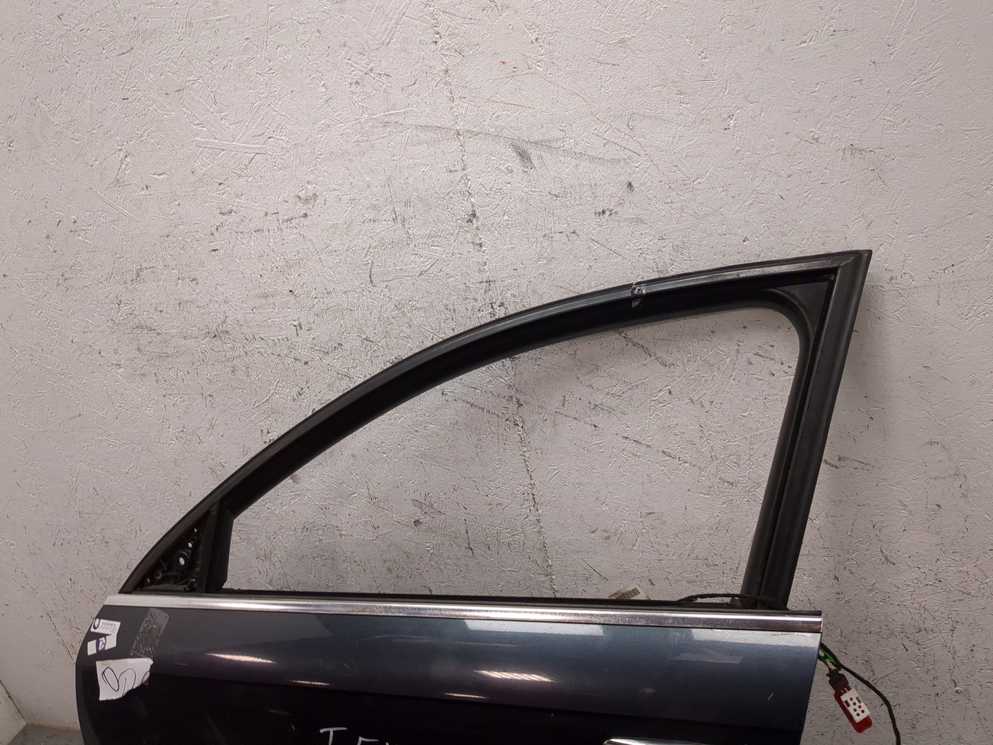 Дверь передняя левая