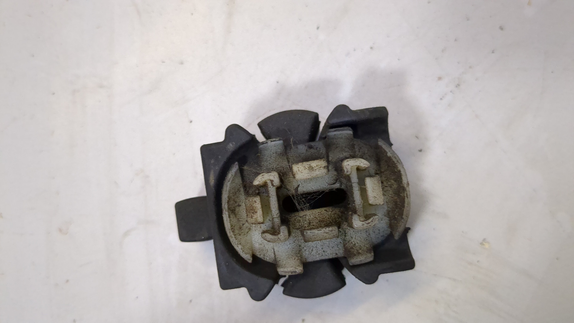 Кронштейн радиатора