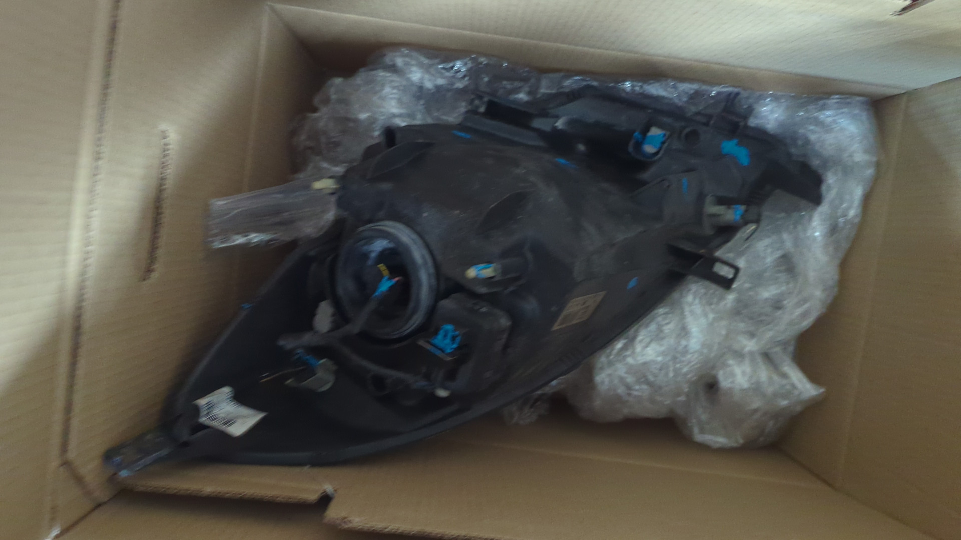 Фара правая