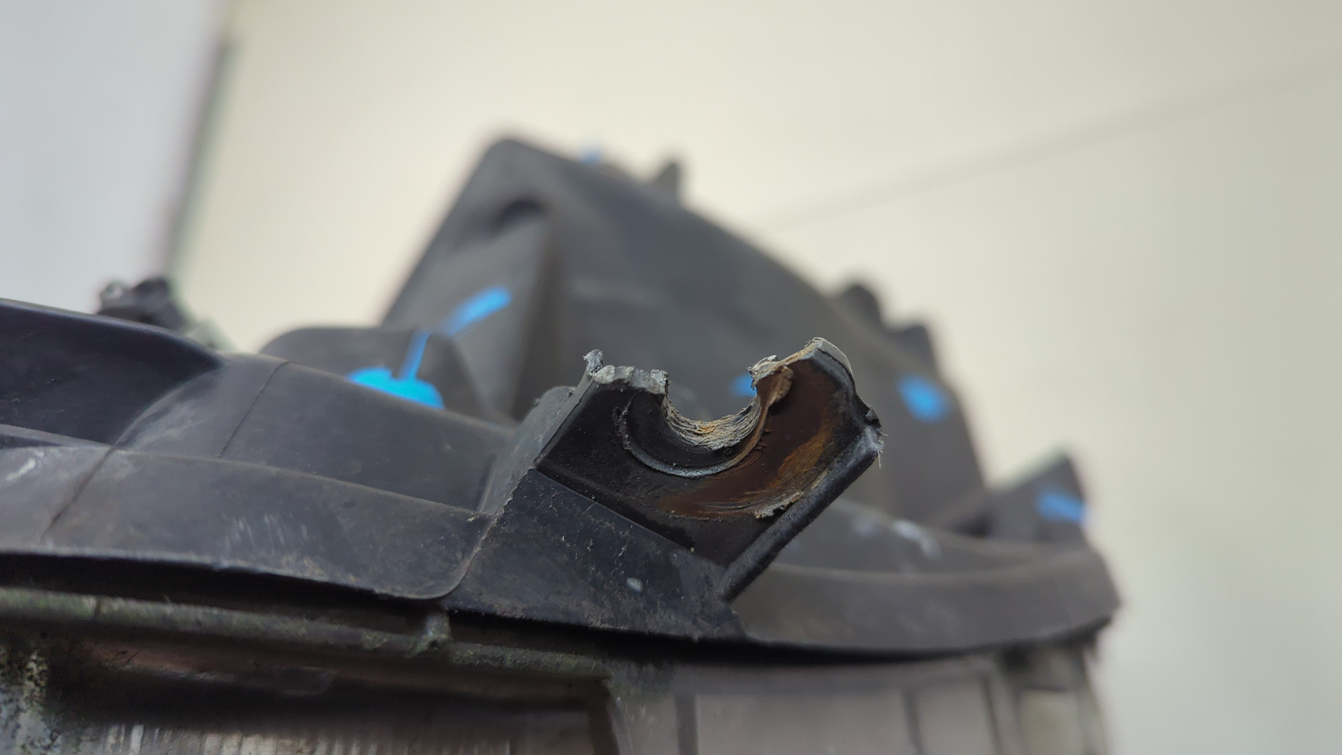 Фара правая