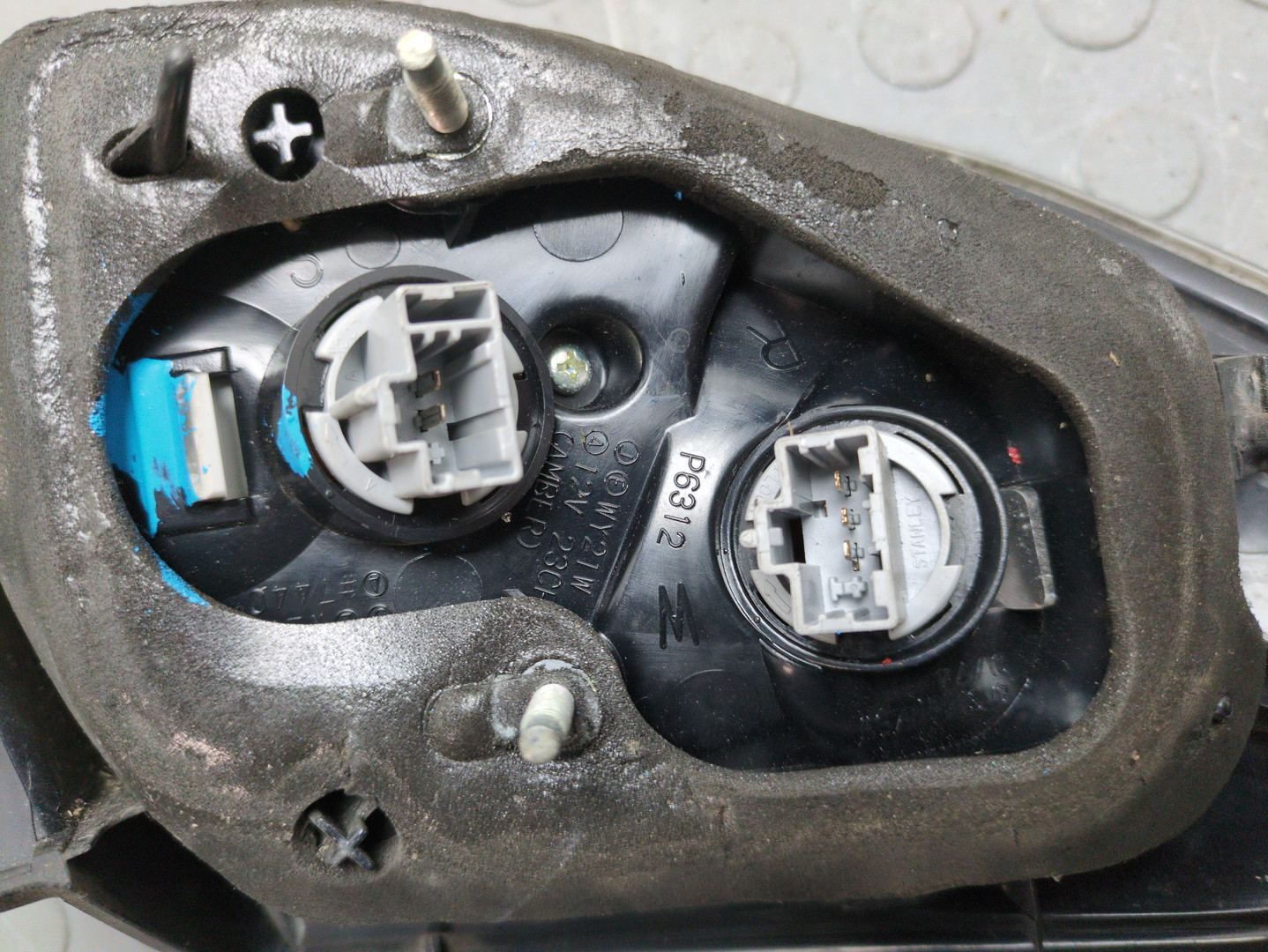 Фонарь задний правый