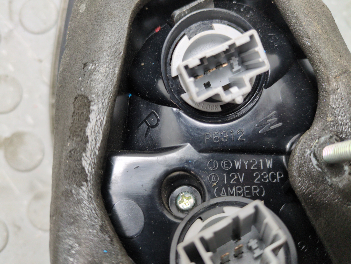 Фонарь задний правый