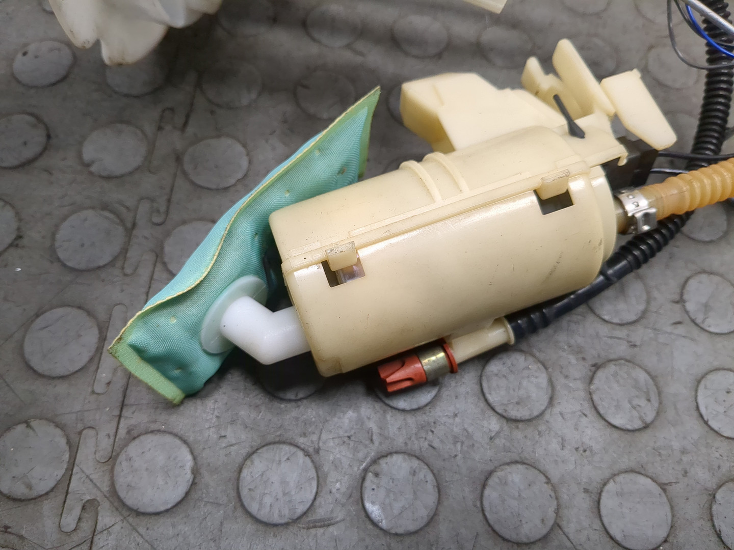 Насос топливный электрический