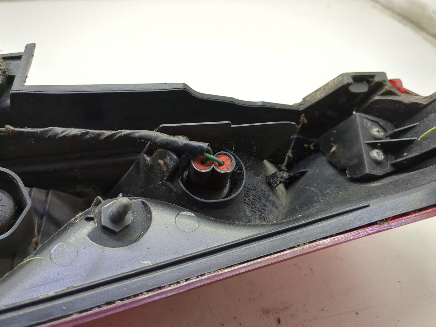 Фонарь задний левый