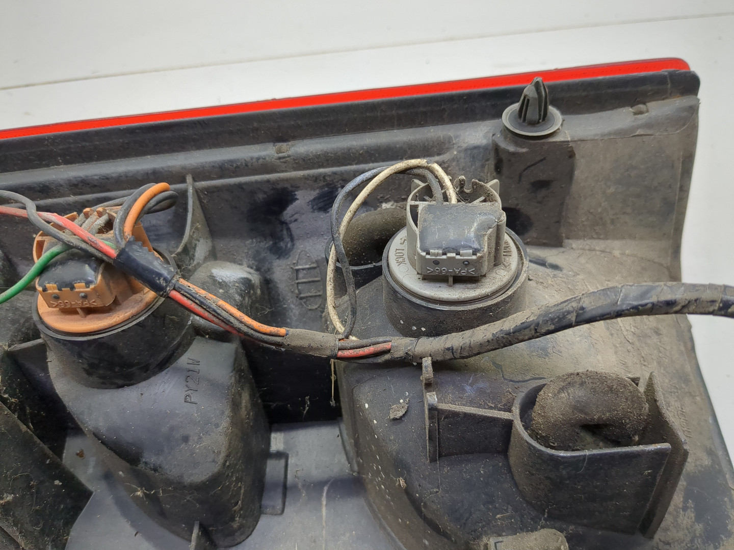 Фонарь задний левый