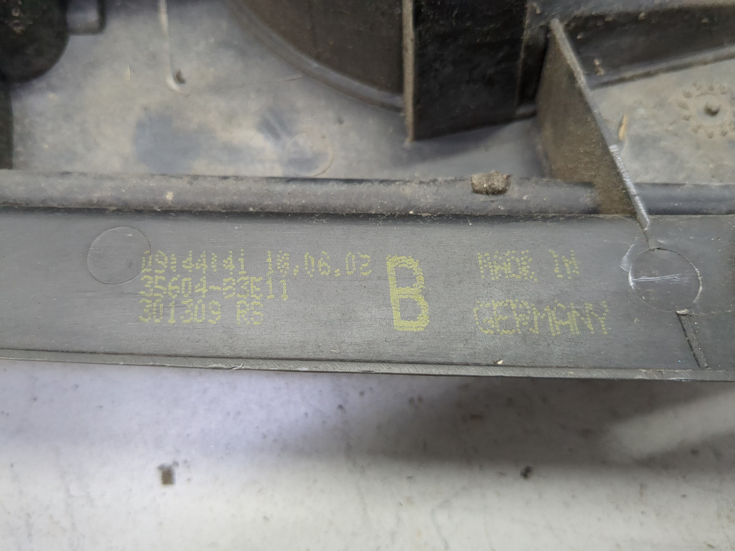 Фонарь задний левый