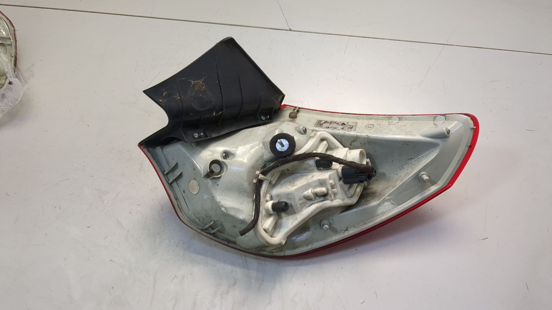 Фонарь задний левый