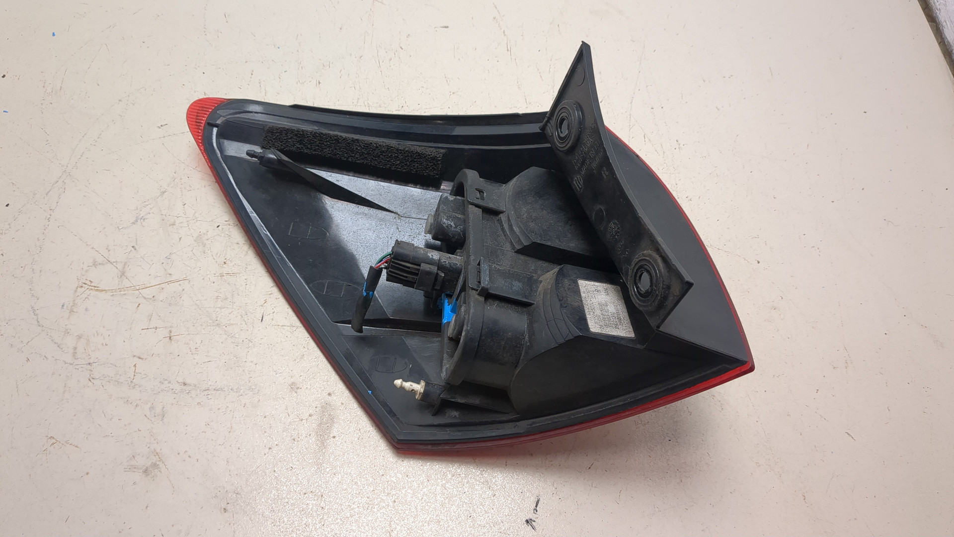 Фонарь задний правый