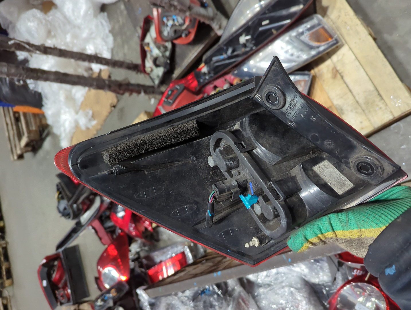 Фонарь задний правый