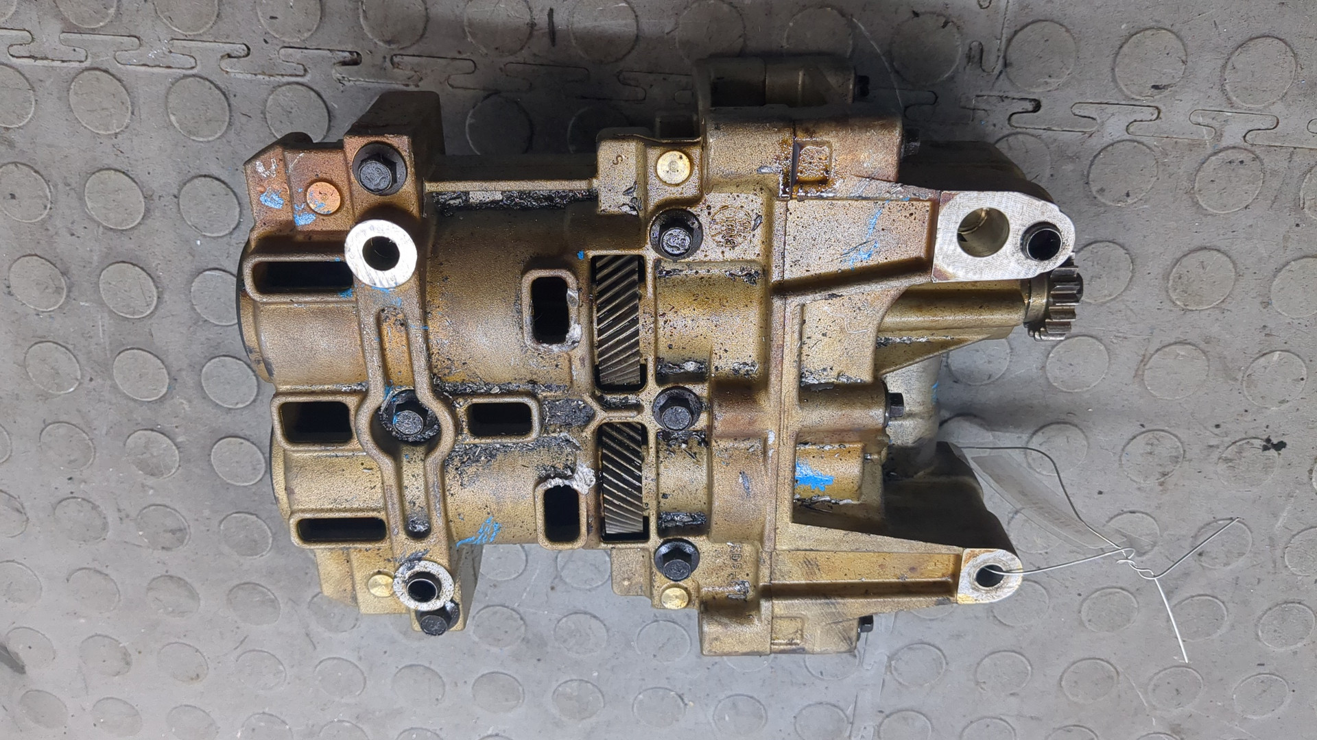 Насос масляный