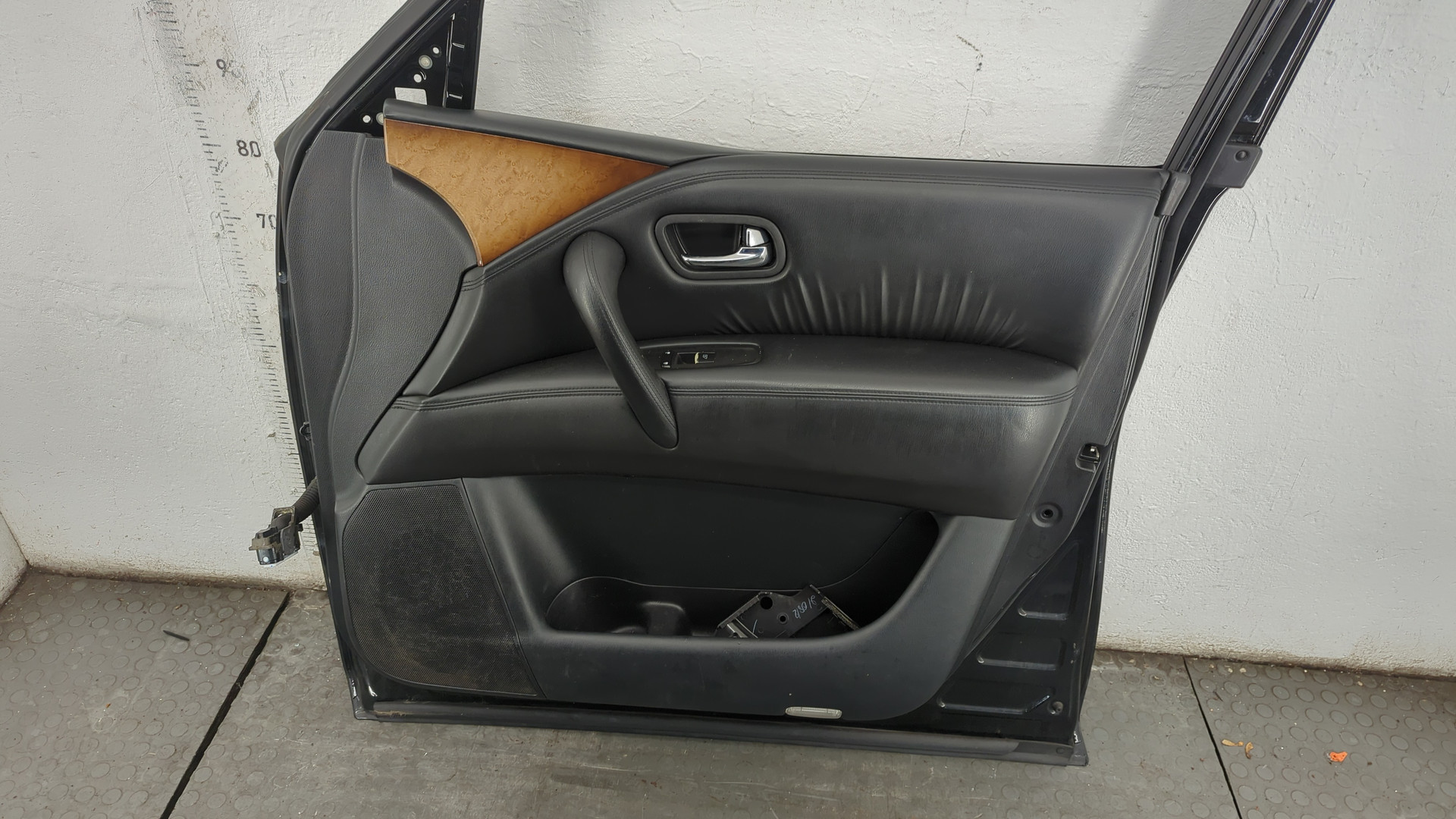 Дверь передняя правая