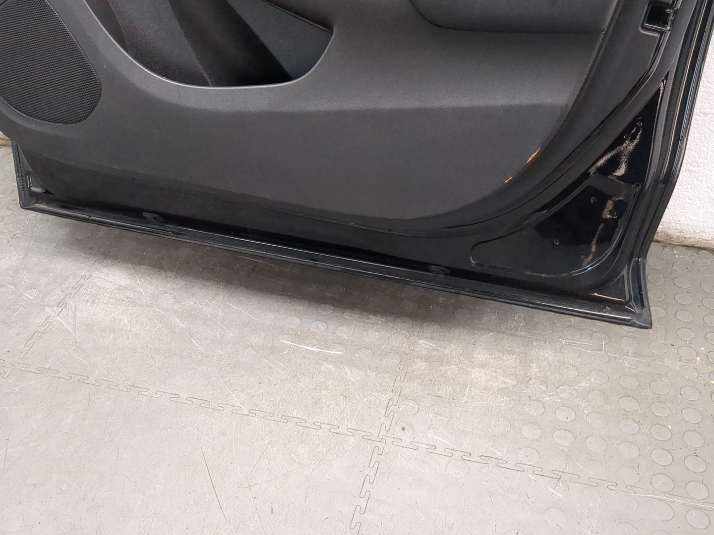 Дверь передняя правая