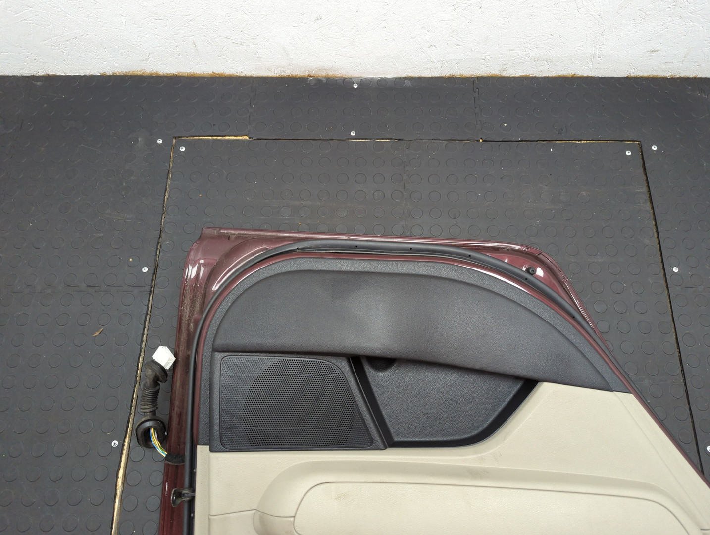 Дверь задняя левая