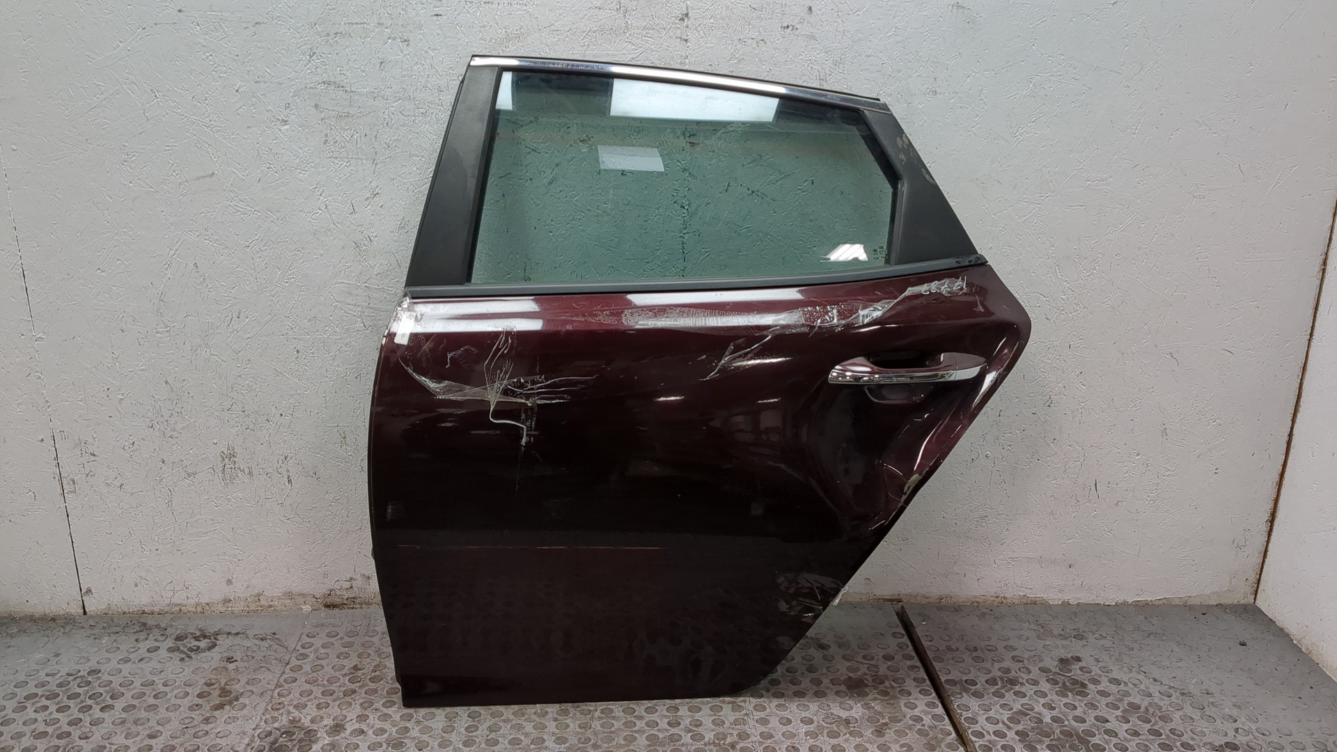 Дверь задняя левая