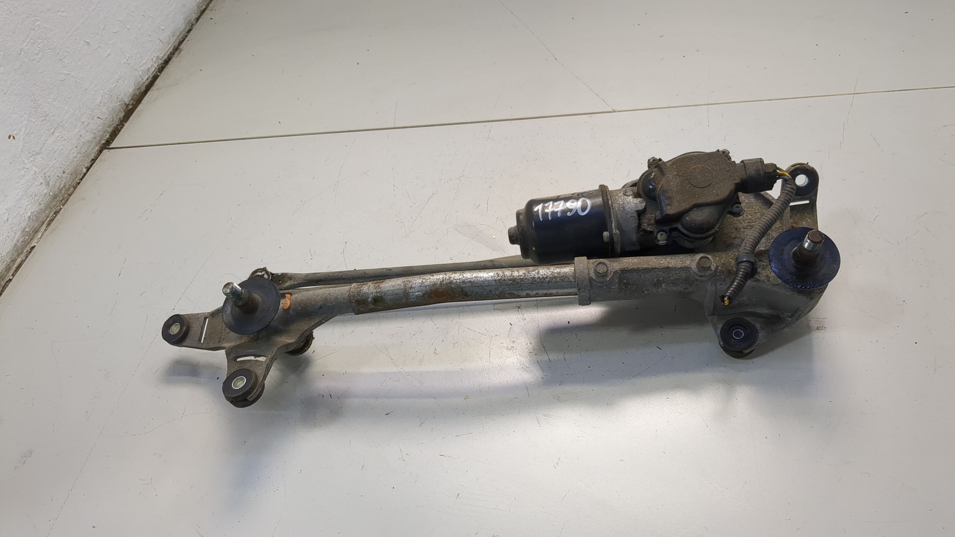 Трапеция стеклоочистителей