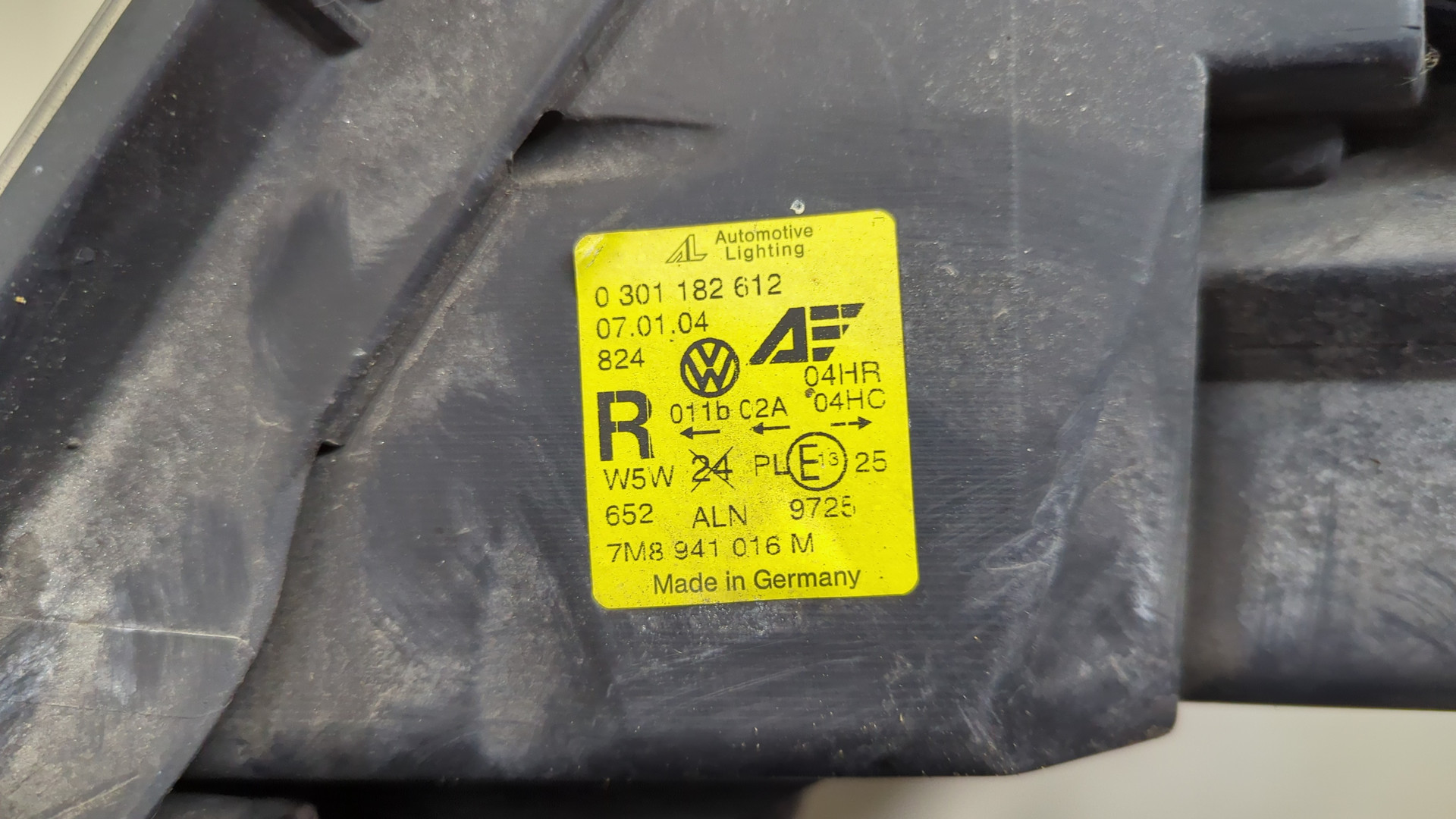 Фара правая