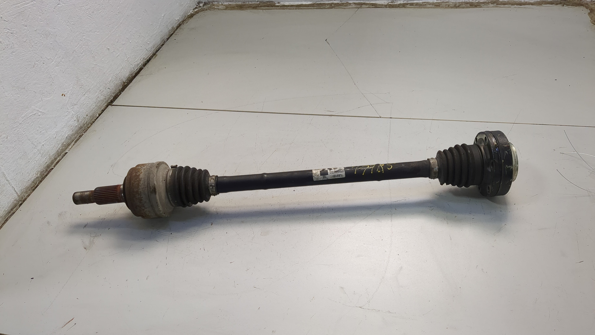 Полуось задняя