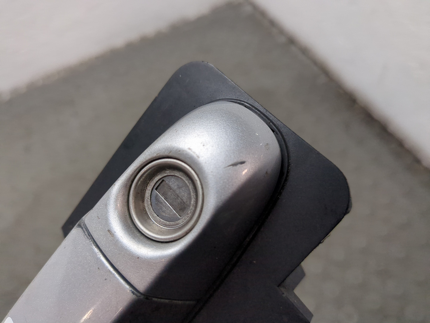 Ручка двери наружная