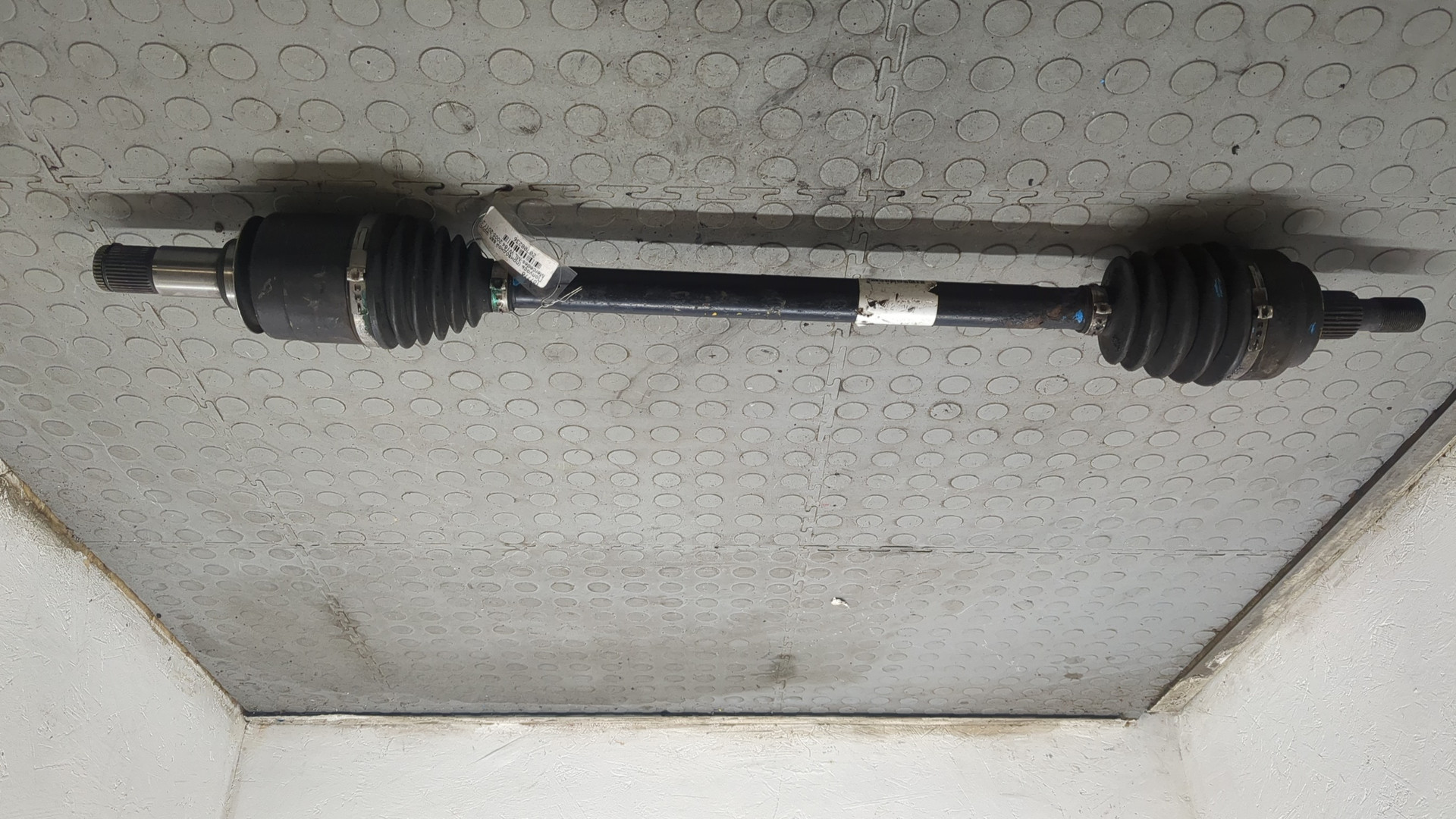 Полуось задняя