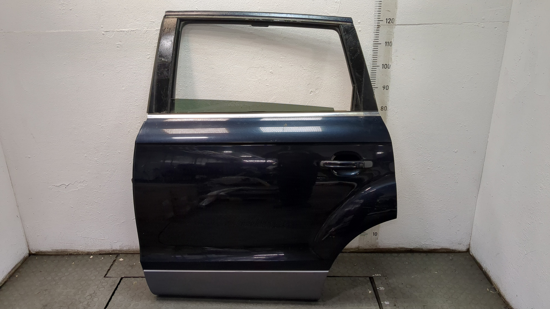 Дверь задняя левая