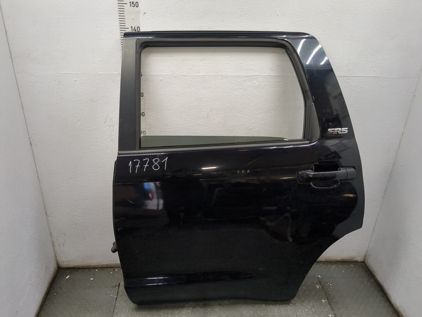 Дверь задняя левая