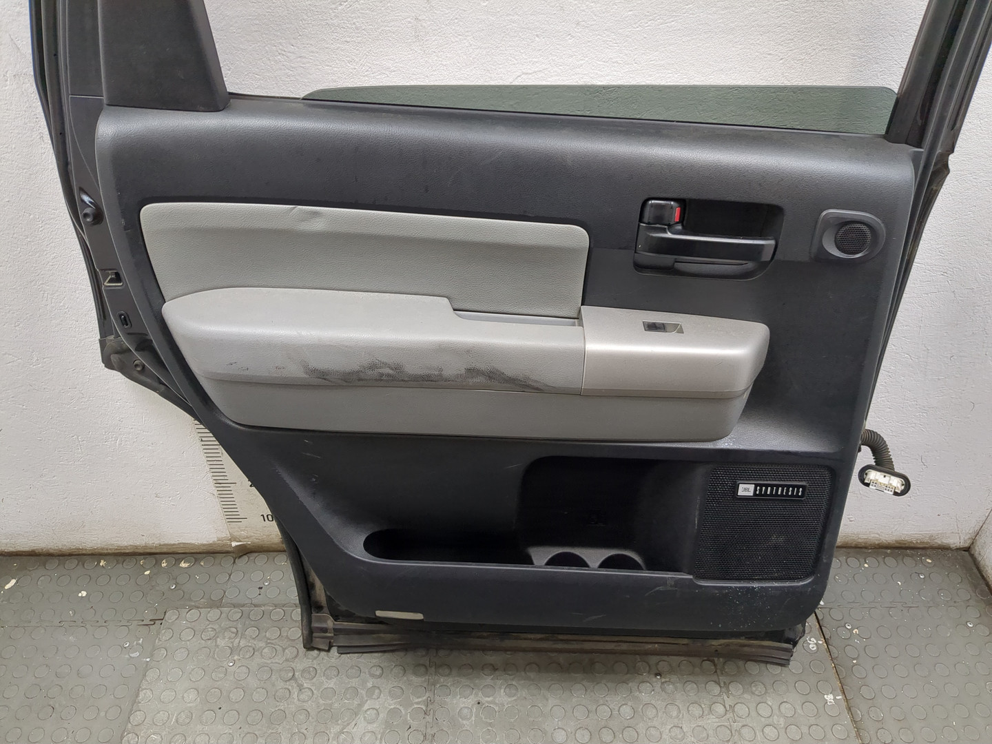 Дверь задняя левая