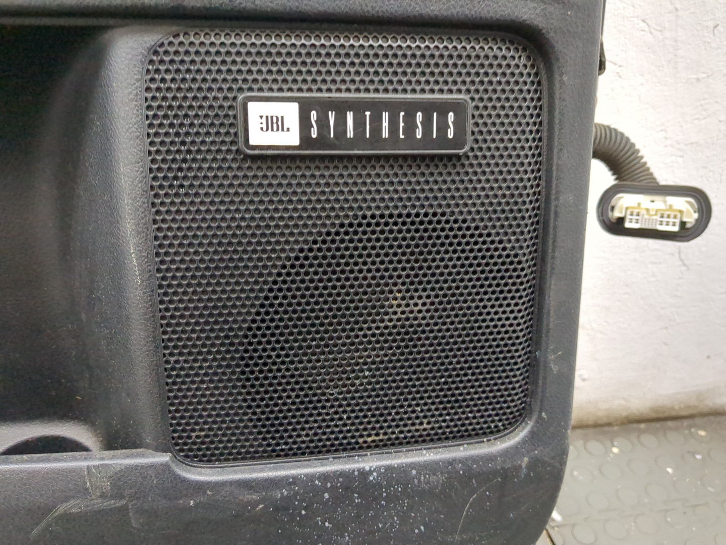 Дверь задняя левая