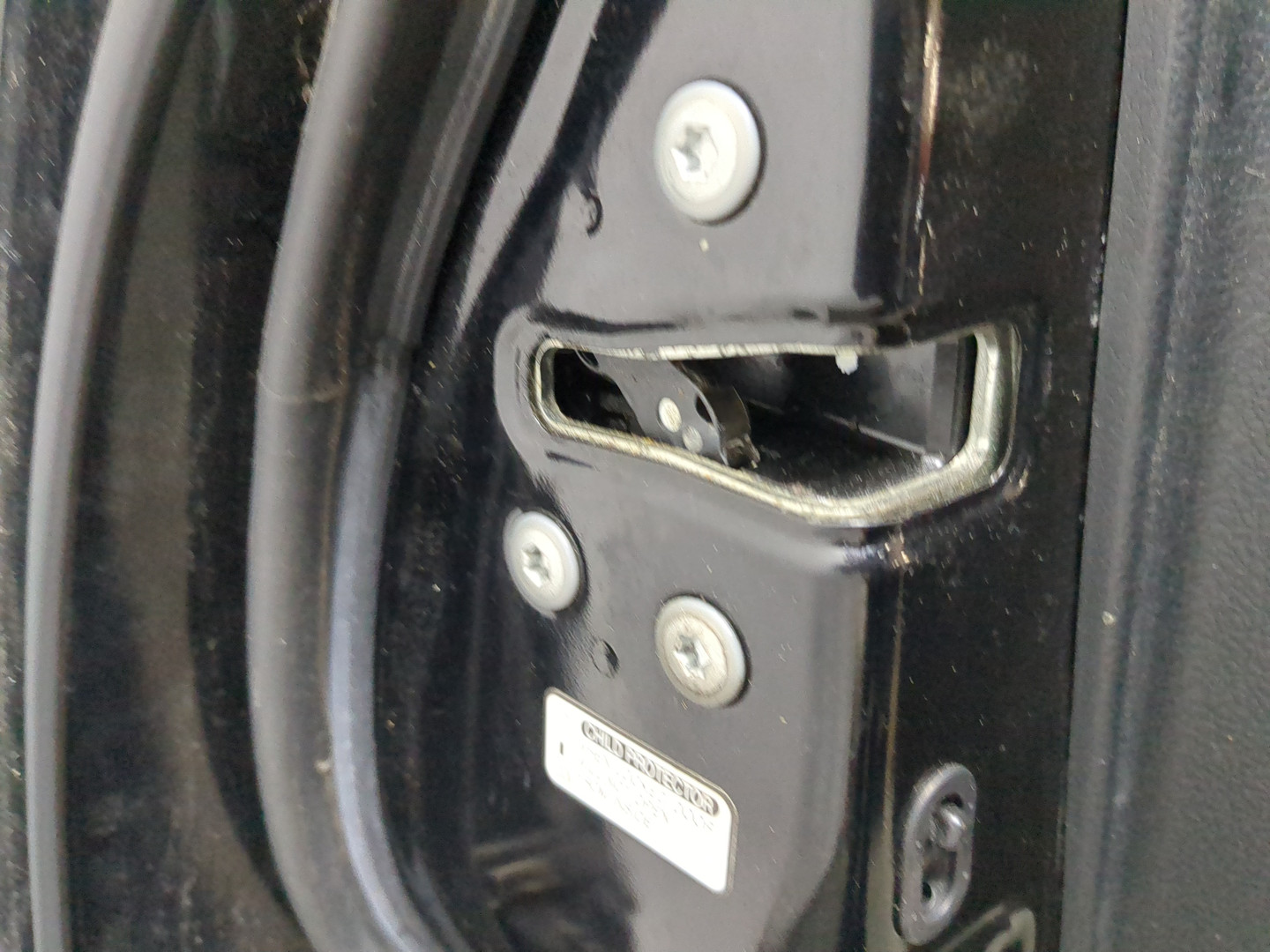 Дверь задняя левая