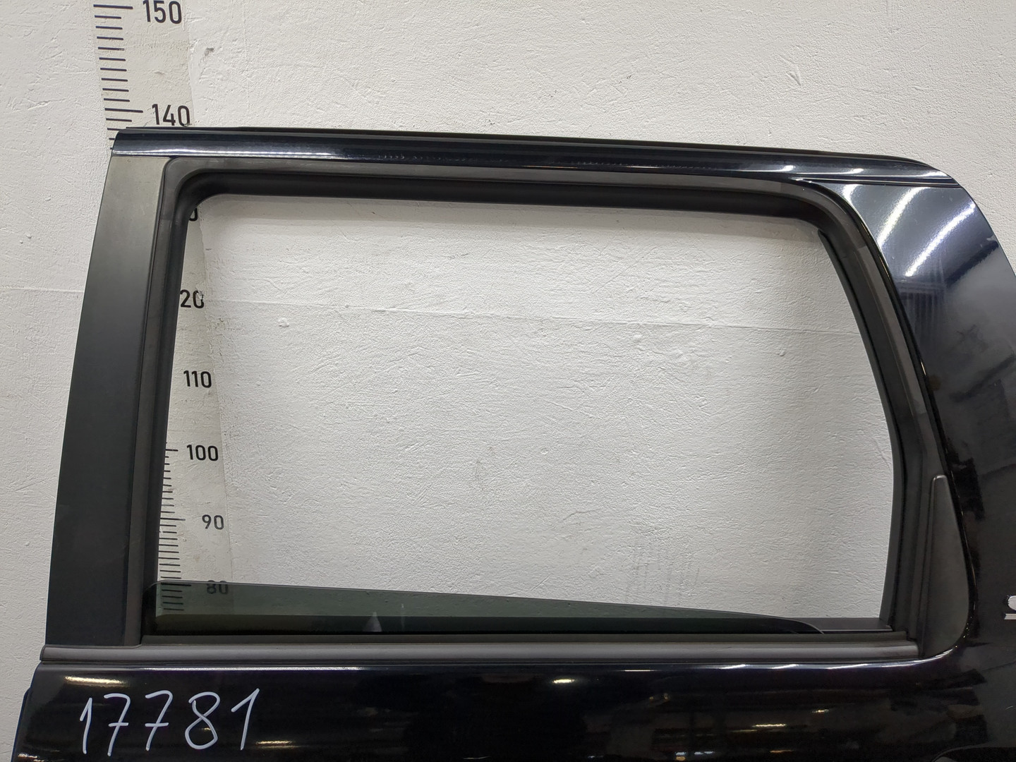 Дверь задняя левая