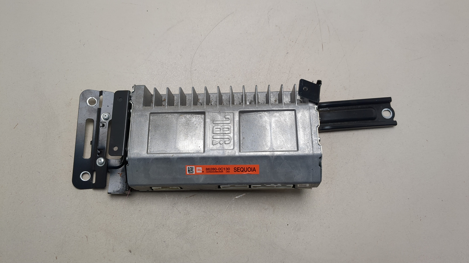 Усилитель акустической системы