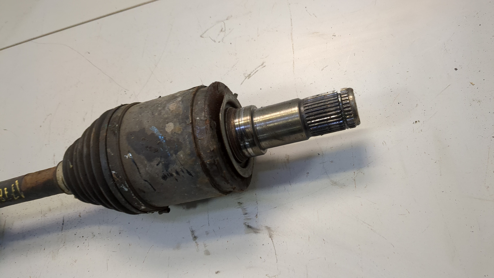 Полуось передняя