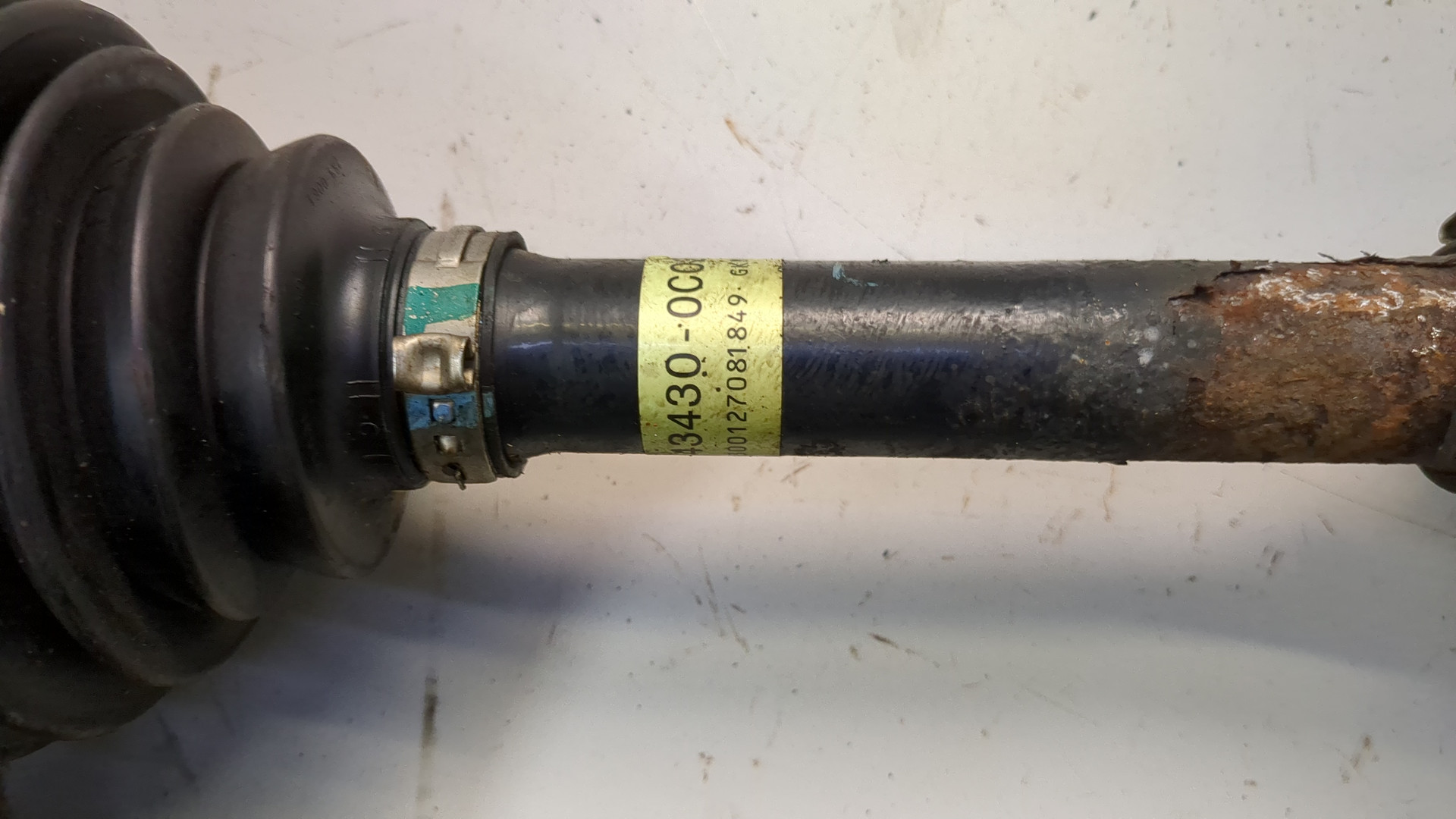 Полуось передняя