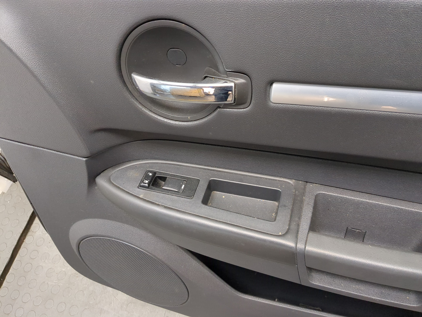 Дверь передняя правая