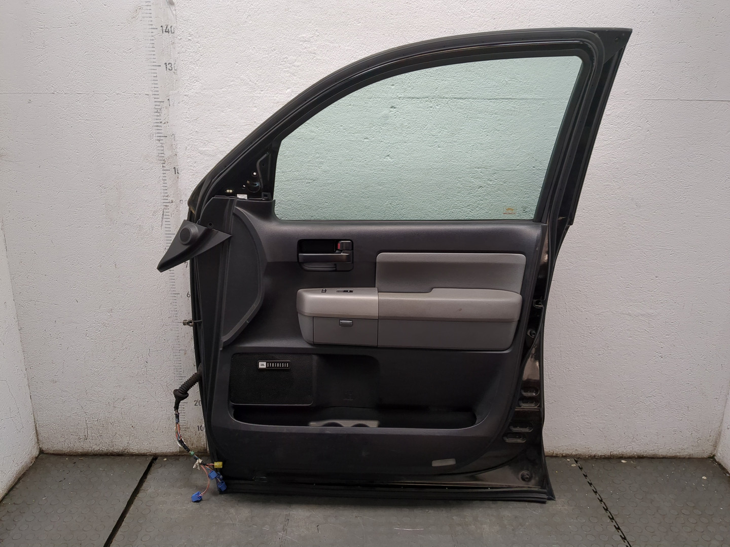 Дверь передняя правая