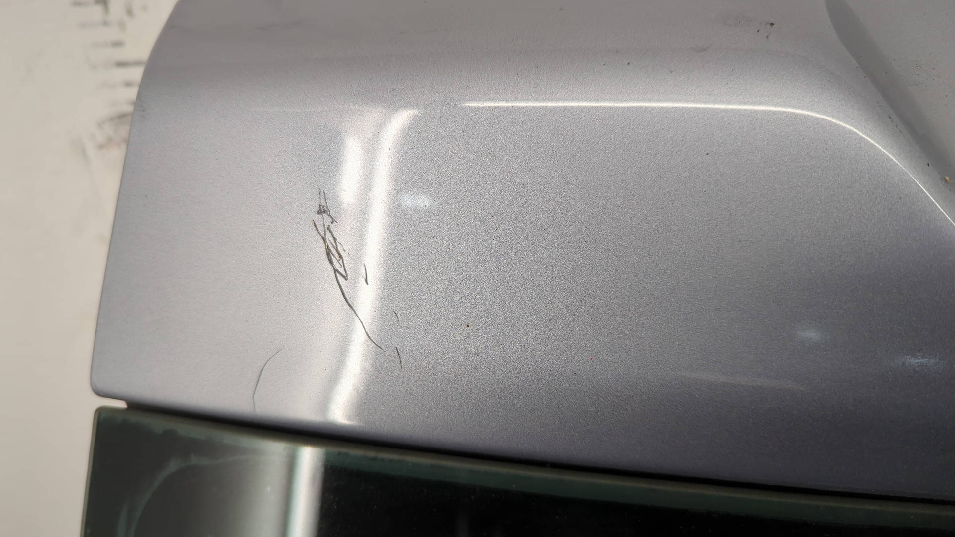 Дверь багажника