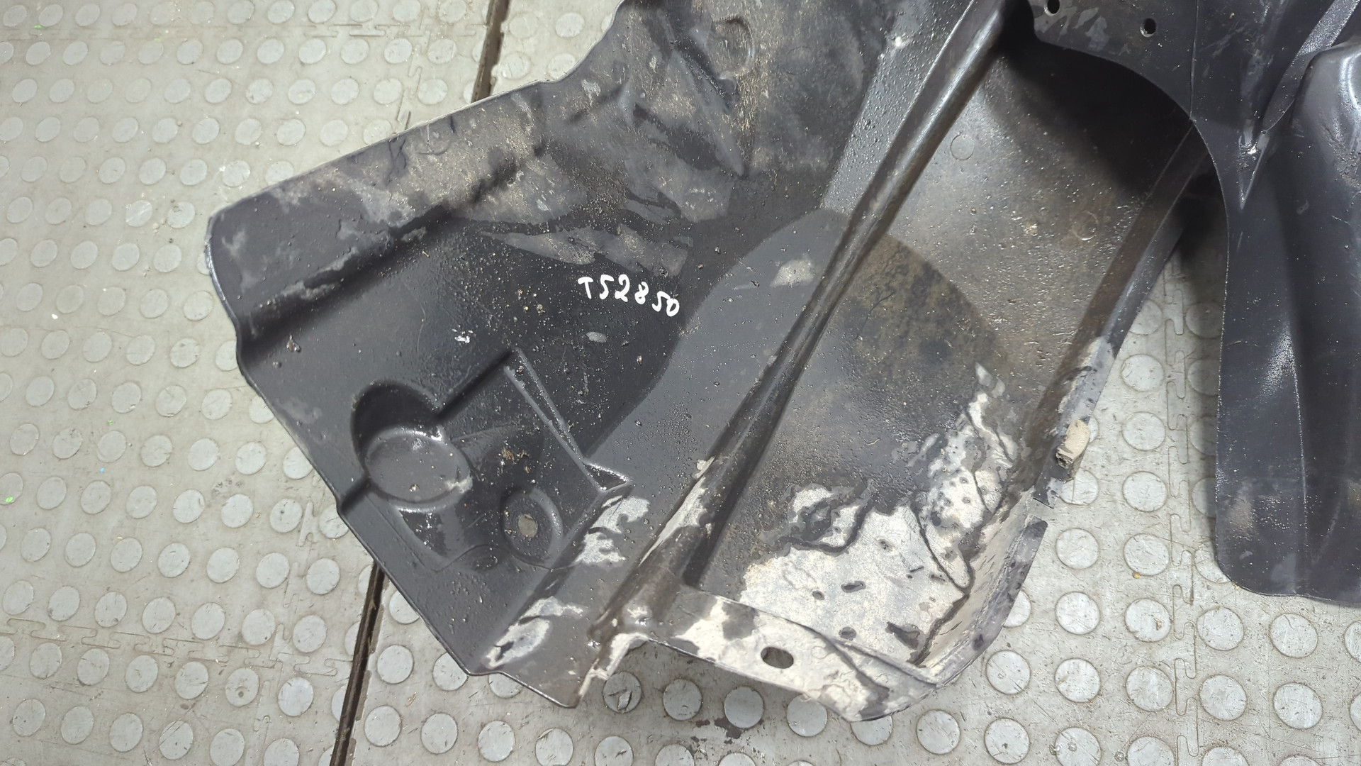 Локер передний левый